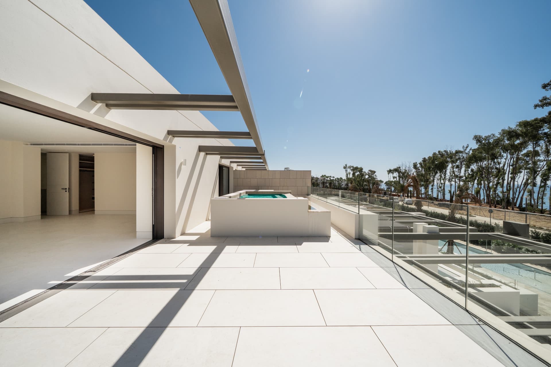 UNO — Penthouse 03