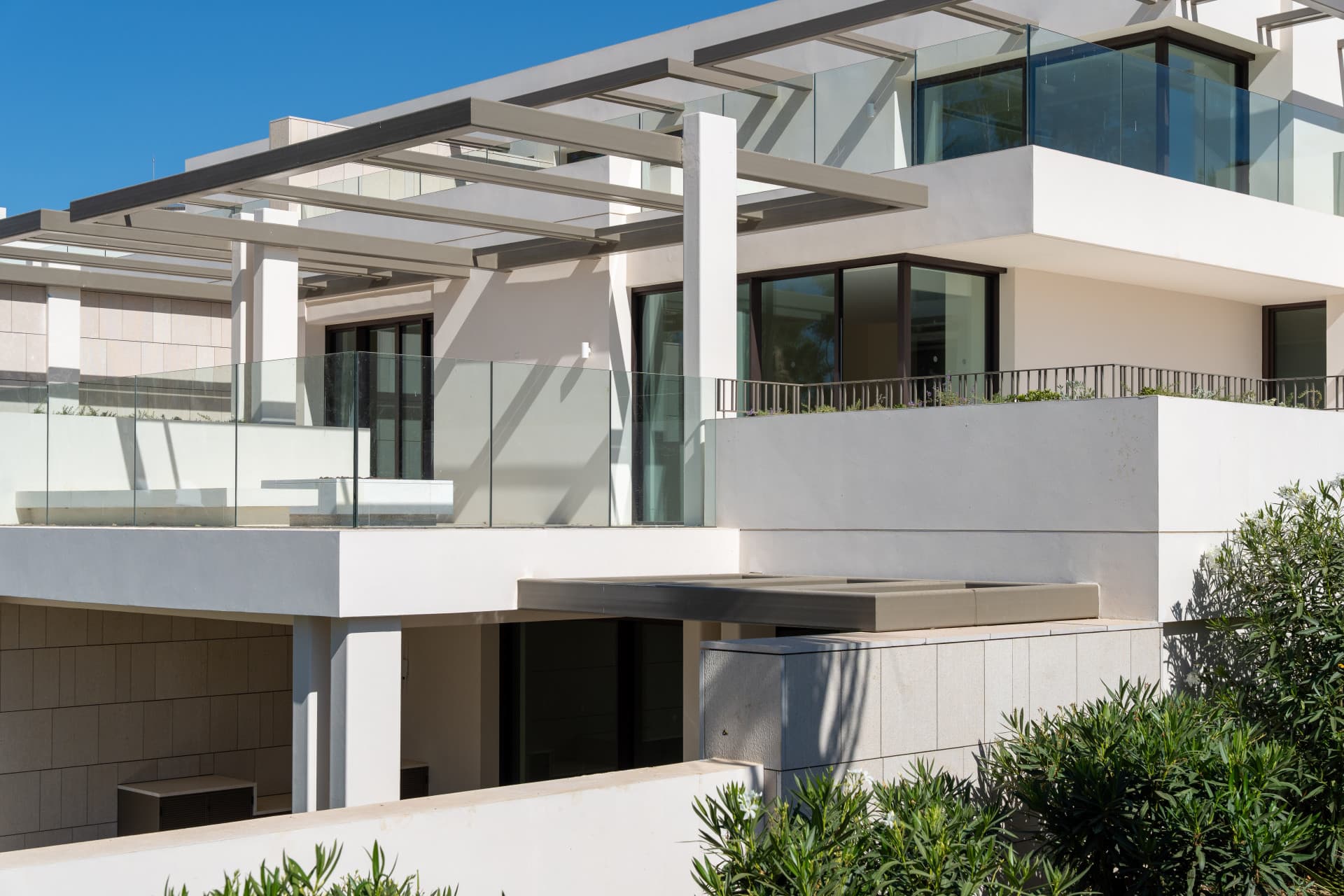 UNO — Penthouse 03