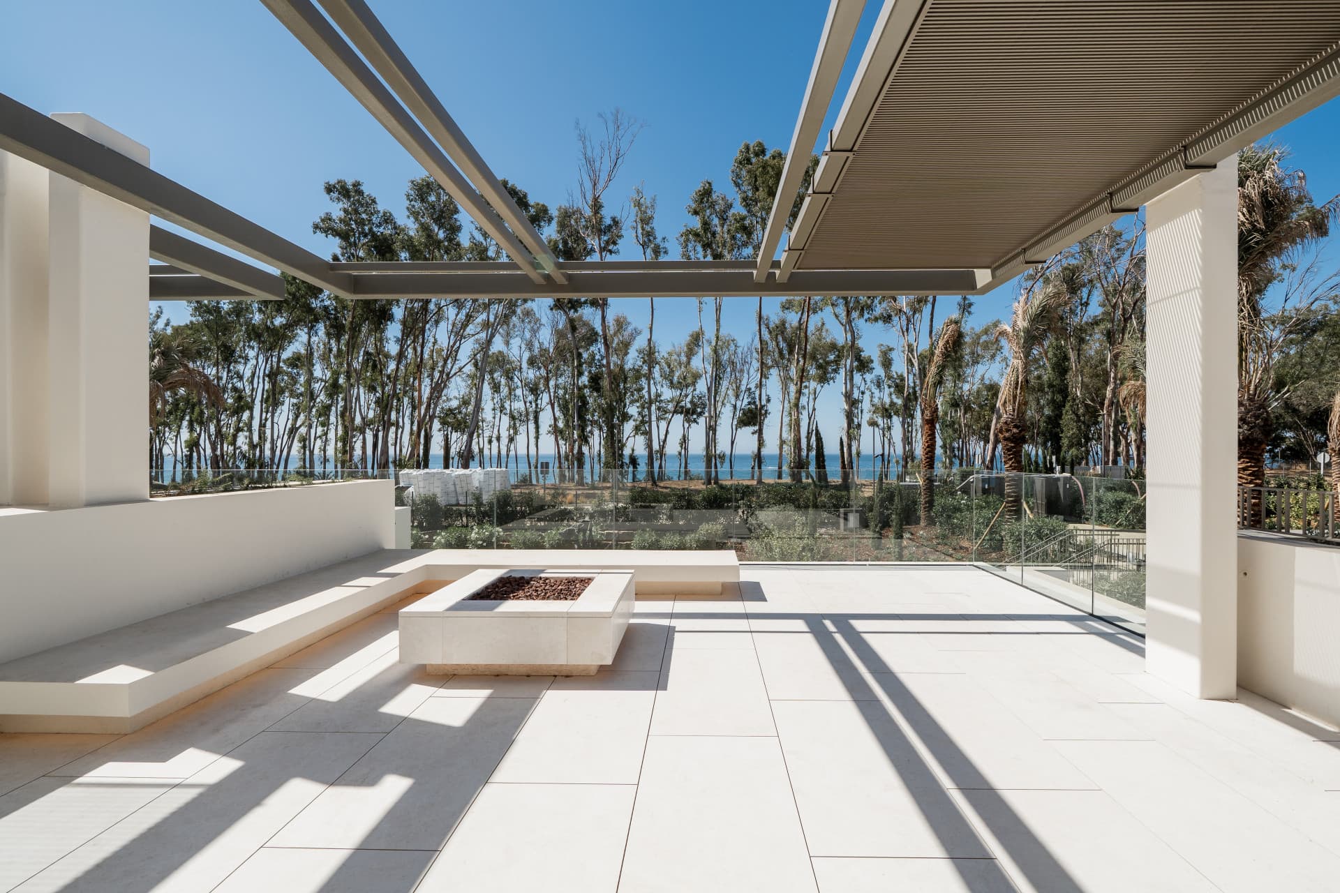 UNO — Penthouse 03