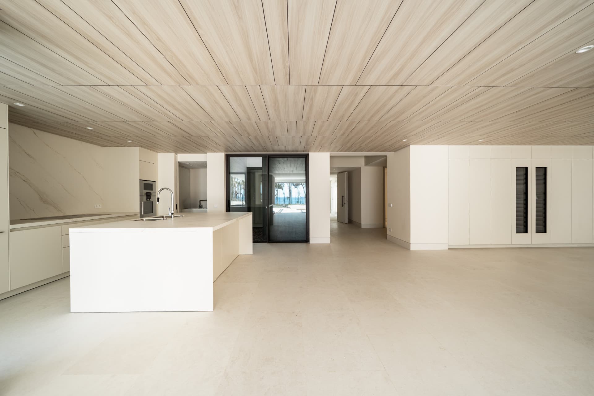 UNO — Penthouse 03