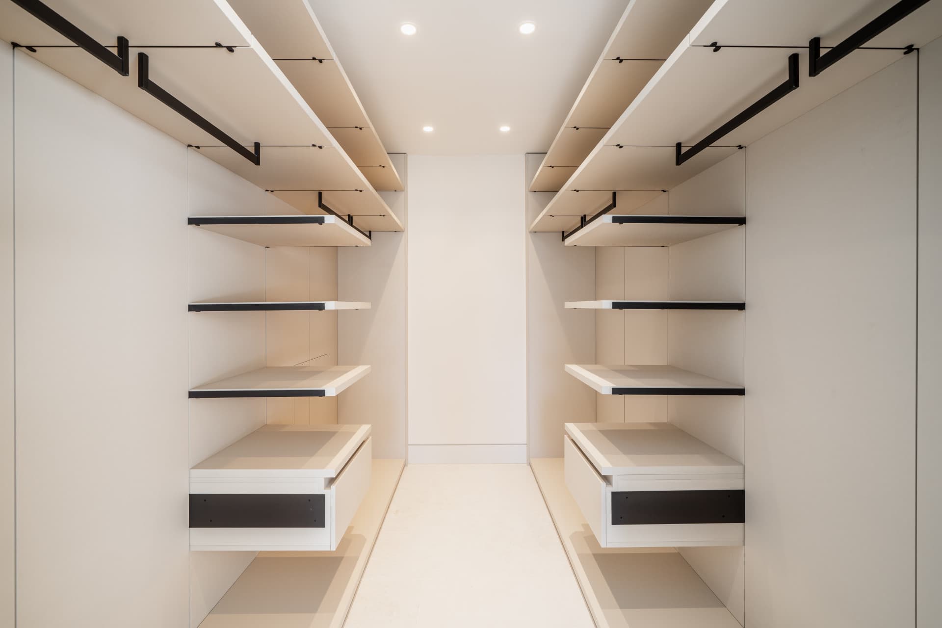 UNO — Penthouse 03