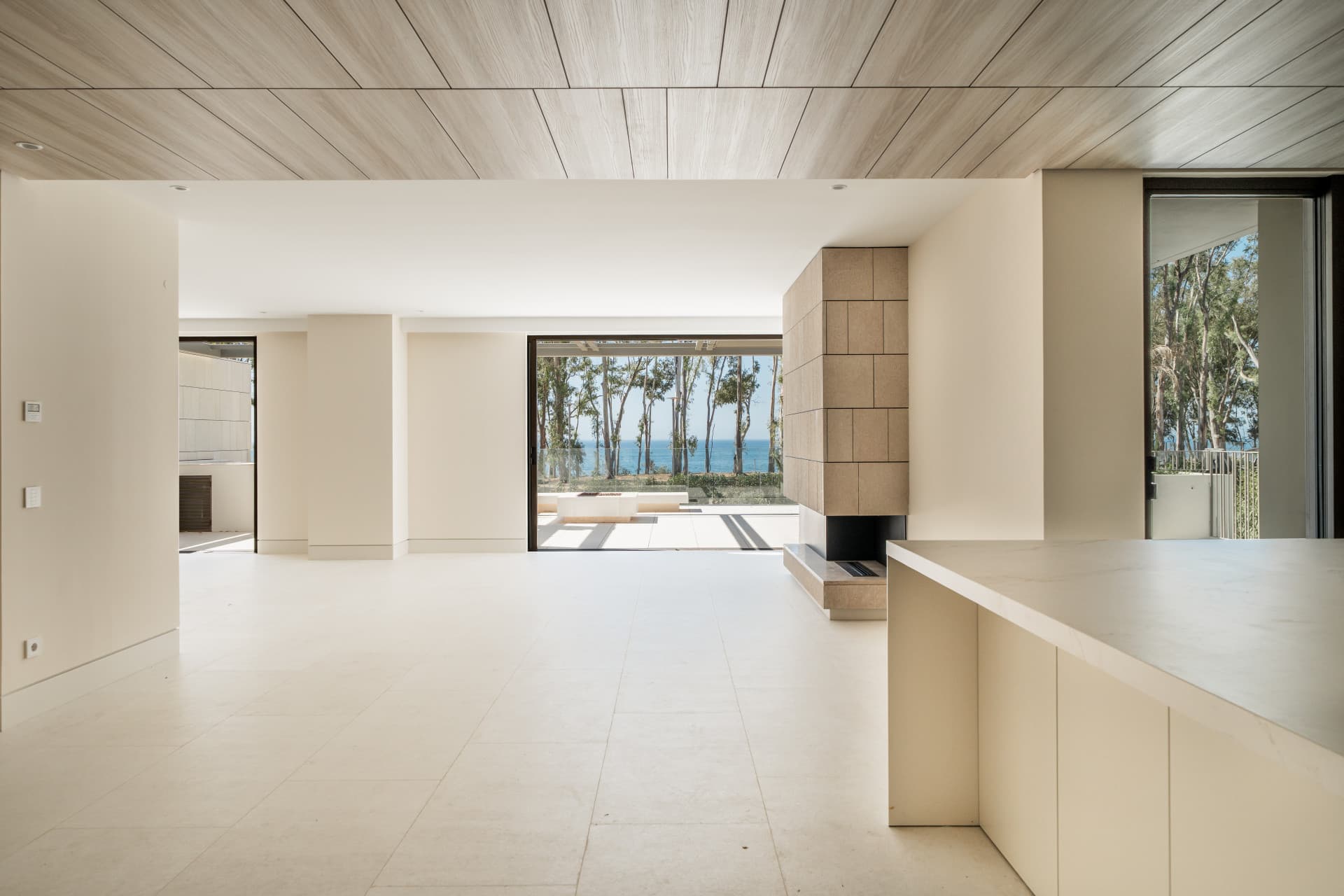 UNO — Penthouse 03